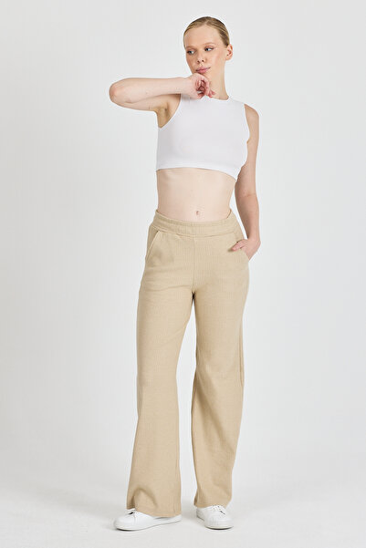 COMEOR Γυναικείο μπεζ ψηλόμεσο φαρδύ παντελόνι με καμιζόλα με ραβδώσεις