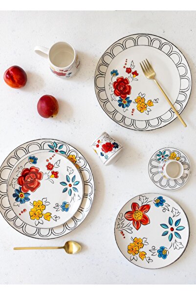 The Mia Fiore Cake Plate for 6 People