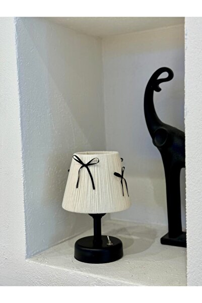 Maison Avf Krem Kadife Süet  Siyah Fiyonk Kurdele Kablosuz Masa Lambası Siyah...