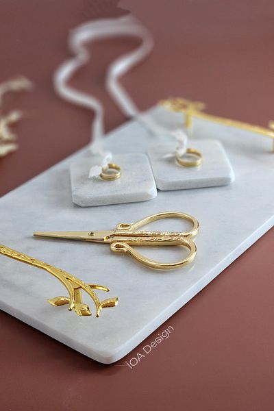 ioadesign Acacia - Real Fine Marble Promise/Δίσκος αρραβώνων (32X20 CM) Ψαλίδι 2 Αφαιρούμενα Δαχτυλίδια