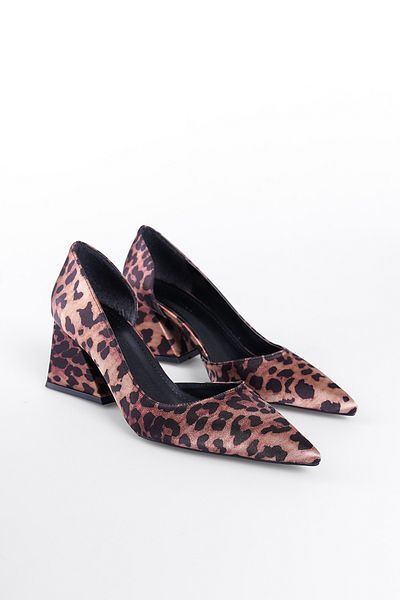 Capone Outfitters Pantofi de damă Romy cu vârf ascuțit cu toc mediu