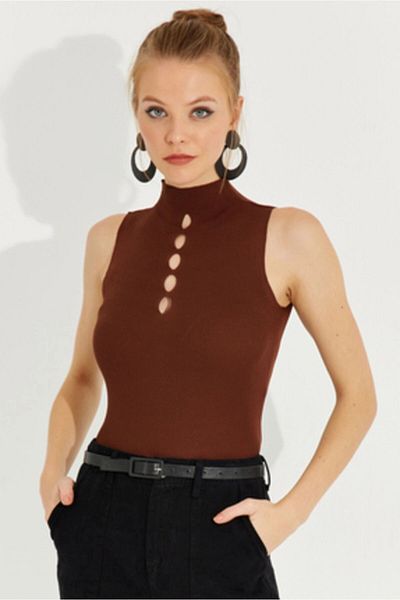 Cool & Sexy Women's Brown Front Drop Sleeveless Knitwear Blouse Yv112