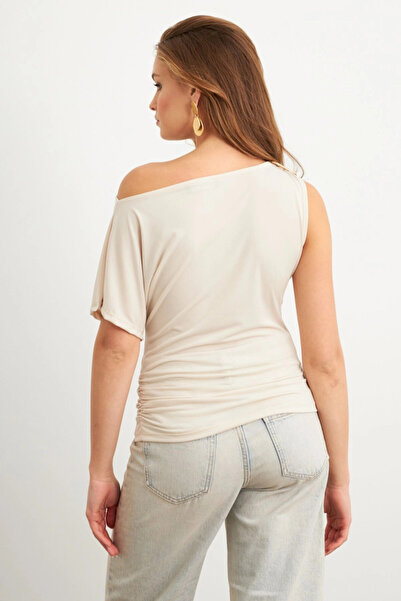 Cool & Sexy Bluză de damă cu mâneci asimetrice cu accesorii de vanilie VA102