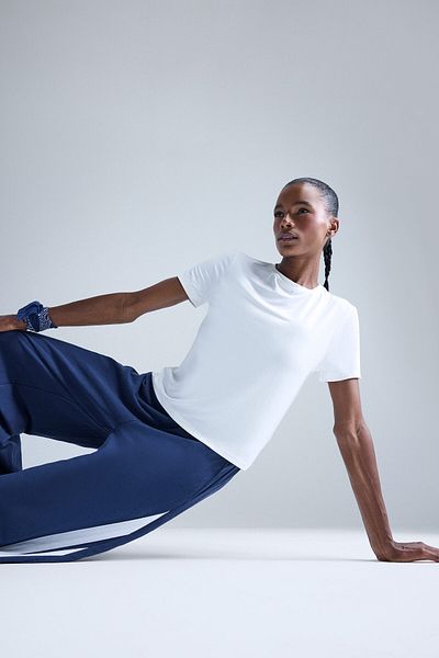 DeFacto DeFactoFit Standard Fit Rundhalsausschnitt Sport Basic Unifarben Kurzarm T-Shirt D2296AX25SP