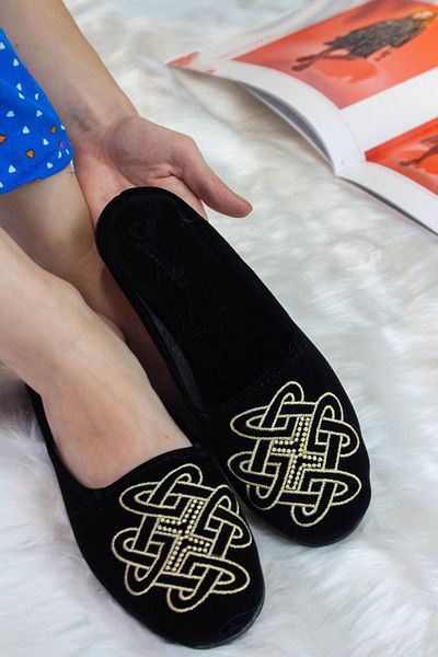 Moda Anna Γυναικείες παντόφλες για το σπίτι Χειμερινές μαλακές άνετες πολύχρωμες κεντημένες παντόφλες καλεσμένων για προίκα γέννησης