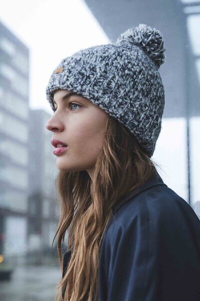 Nordbron Μαύρο Lorena Fitilli - Μαλακό ακρυλικό, με πομπόν, λεπτομέρεια βασικ...