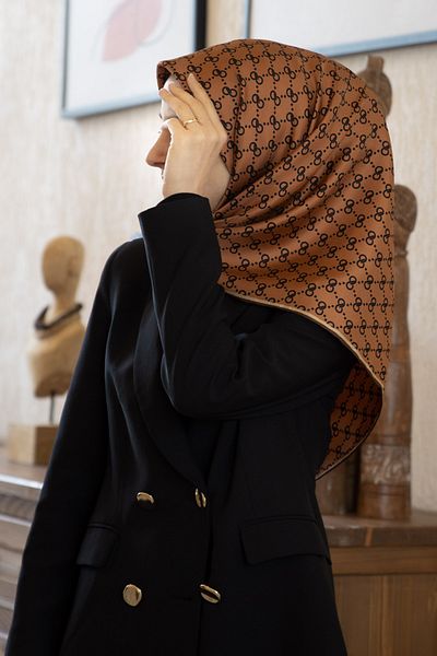 Vissona 100% Twill Silk Geometric Patterned Brown - Tan Colored 90X90 Scarf Sewing Shape: Hand Sewing