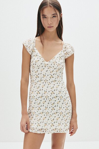 Pull & Bear Dokulu çiçekli kısa elbise