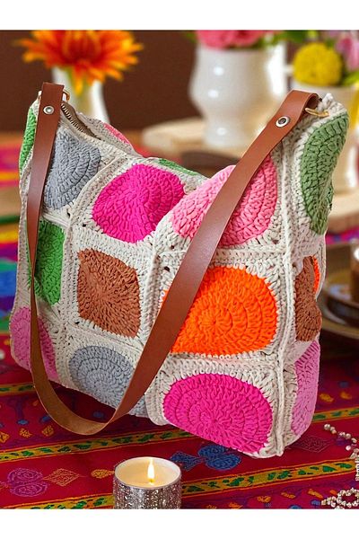 ZAHandmade Motif Detailed Zipper Lined Handmade Bag