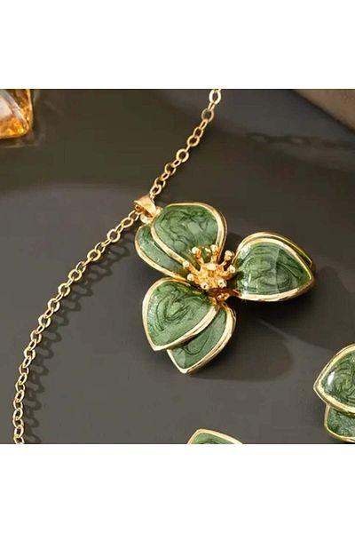 toptanhanem Elegant Green Color Flower Necklace – Gold Chain |   For Daily and Special Occasions