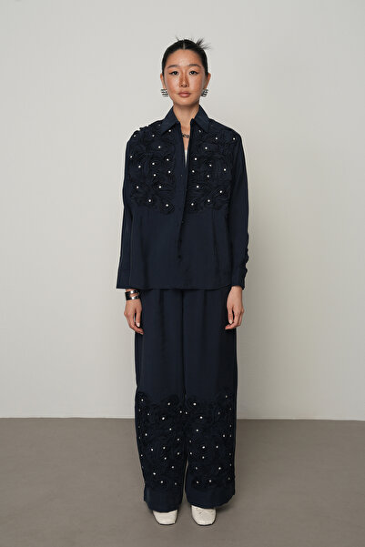 Orfeo Negro Жіноча сорочка з вишивкою трояндами, однотонна