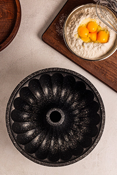 Snippy Cake - Casting Cake Mold 24 cm