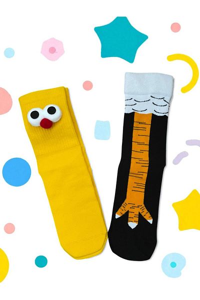 MODA 2-Piece Chicken Feet and Yellow Gaiter Socks