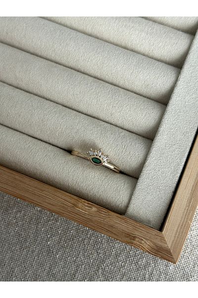 ringbox Baguette Stone Green Eye Ring