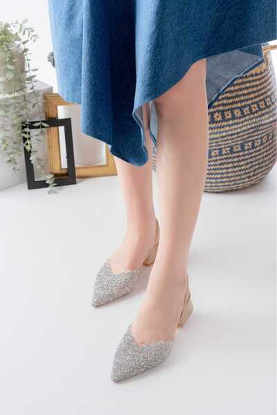 Lavina Footwear Lady Ten Rengi Kristal Taşlı 4cm Kısa Topuklu Ayakkabı