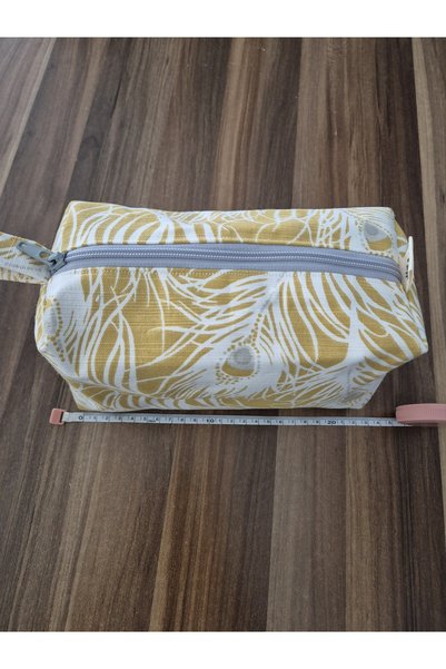ATÖLYE MİLLA Yellow Feather Patterned Makeup Bag