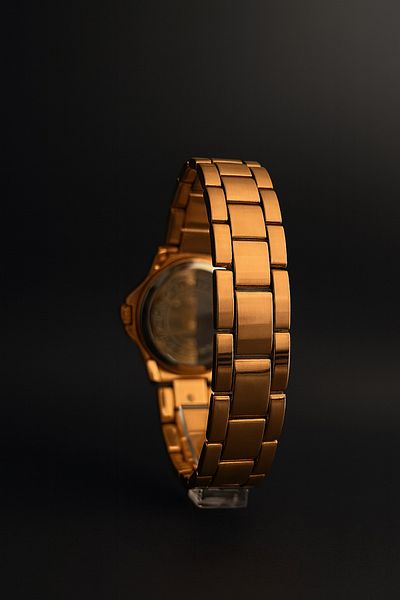 Goldpower Unisex Elegant Metal Wristwatch,
