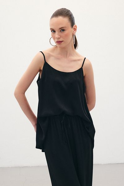 Sateen Bluză din satin cu bretele - neagră
