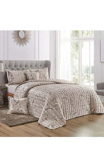 Mon Winter Printed Duvet Set Double Velvet Soft 6 Pieces Compressed Filling Size 240x220 cm
