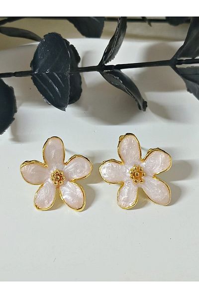 mos&more White Pearlescent Flower Lightweight Stylish Women's Earrings