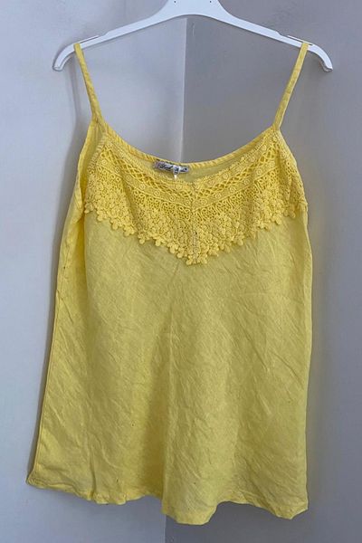 AYASOFYA OTANTIK Women's Italian Yellow Lace Detailed Collar Plain Pattern Sleeveless Strap Zero Sleeve Linen Blouse