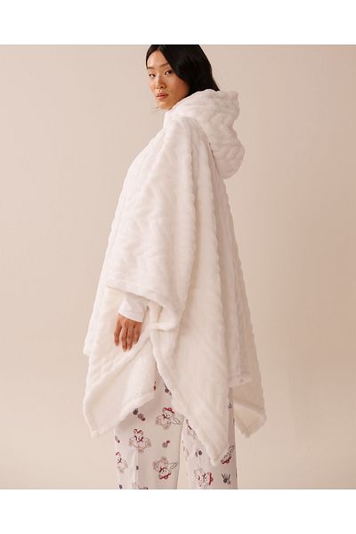 La Vie en Rose Cable Effect Soft Plush Hooded Cape