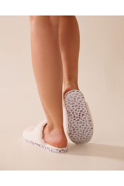 La Vie en Rose Faux Wool Teddy Bear Slippers