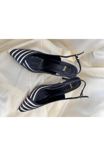 Xeftan zer Beyaz lacivert çizgili topuklu ayakkabı