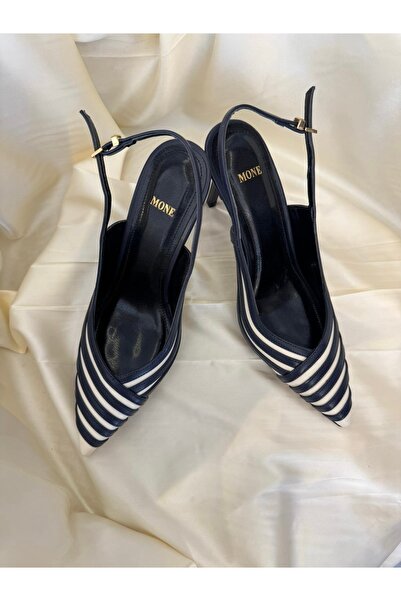 Xeftan zer Beyaz lacivert çizgili topuklu ayakkabı