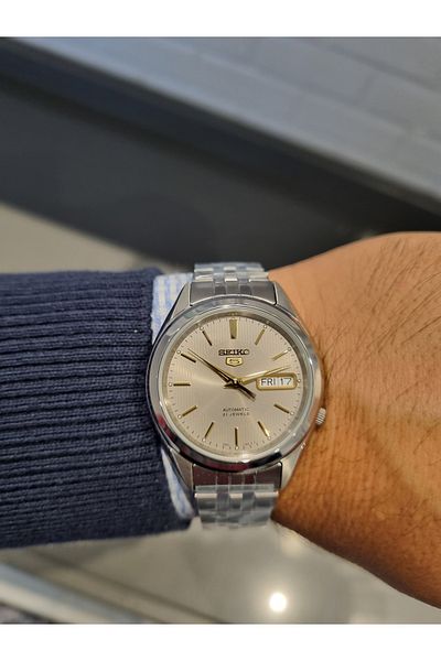 Seiko 5- Steel Bracelet with Auto Calendar 3 Atm Water Resistant Men Wrist Watch