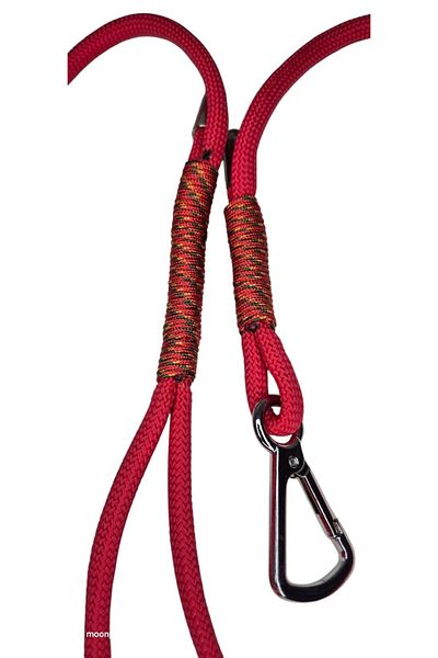 moonparacord Dog Walking Rope 8 mm Red Bermuda with Carabiner