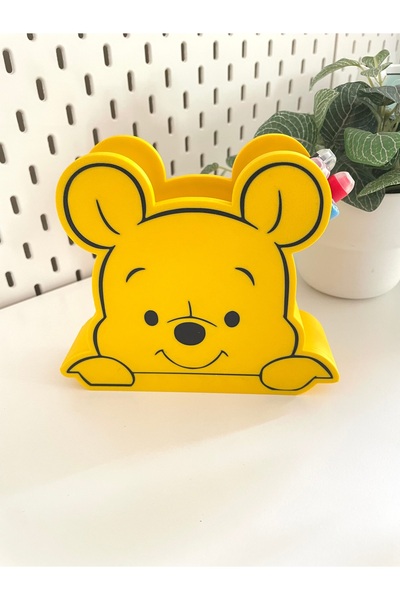 By Selen Suyolcu حامل أقلام ويني بوه