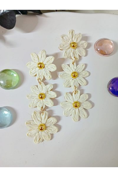 mos&more Cream Flower Raffia Beach Women's Earrings