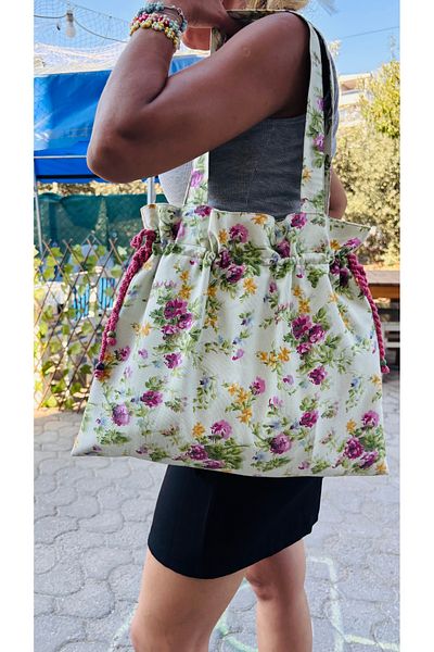 Handream Wildflowers Patterned Drawstring Lined Tote Cloth Shoulder Bag on Green Background