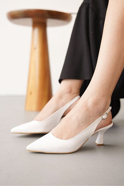 GOFFSHOES Pantofi Frodi cu toc mic de damă - alb-patentat