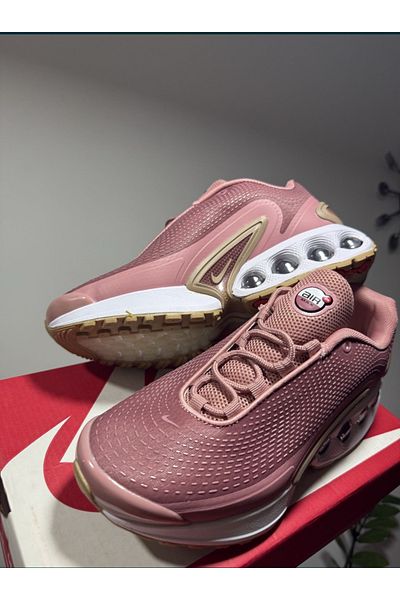 Nike dn pink