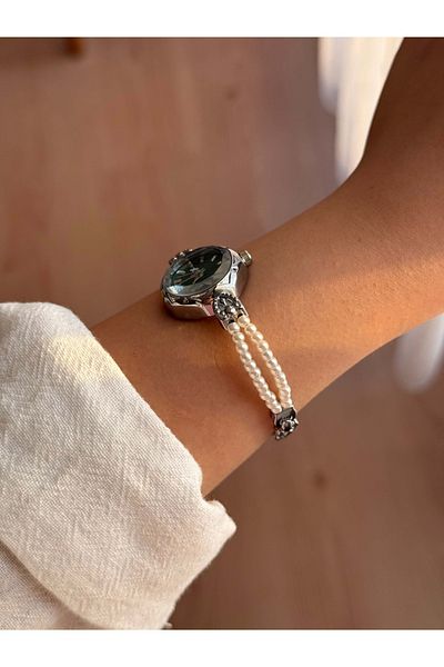 Vola Collection Women's Vintage Watch with Silver Pearl Band with Round Green Dial- 40