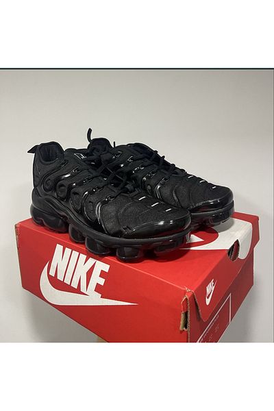 Nike vapor max plus black