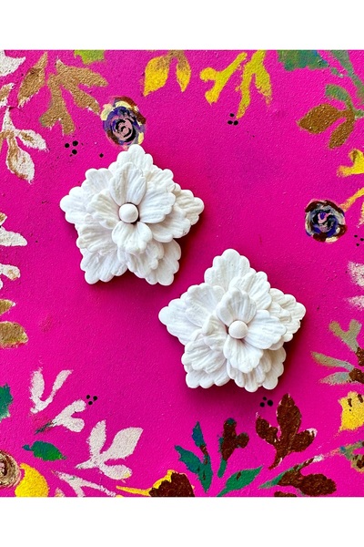 ACCESSORY White Flower Earrings Design Polymer Clay Earrings