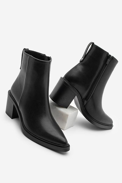 Marjin Women's Pointed Toe Zippered Thick Heeled Boots Belza Black