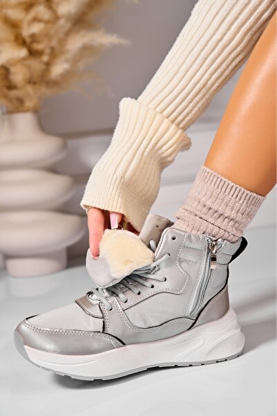 Joana Γυναικείες μπότες με επένδυση γούνας σε ασημί χρώμα, κατασκευασμένες από οικολογικό δέρμα Aven