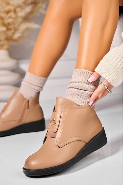 Joana Women's Khaki Faux Leather Fur-lined Boots Jasmeh