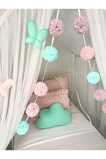 Saatistan Beyaz Renkli Rüya Gibi Oyun Evi, Çocuklar İçin Neşe Dolu Eğlence Alanı