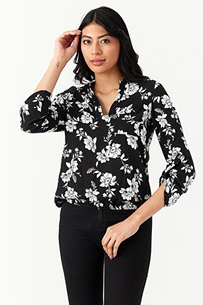 Select Moda Γυναικεία μπλούζα με V λαιμόκοψη σε μαύρο φλοράλ σχέδιο