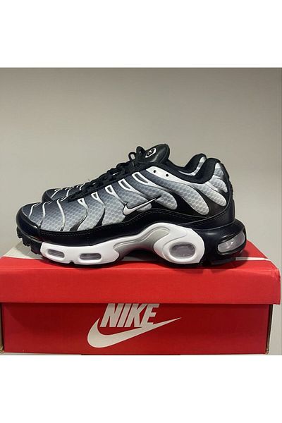 Nike black silver