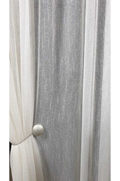 Mastel Perdea crem model BOR confectionata cu rejansa