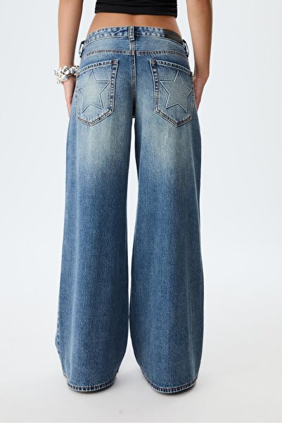 Stradivarius Low-waist wide-leg jeans with stars