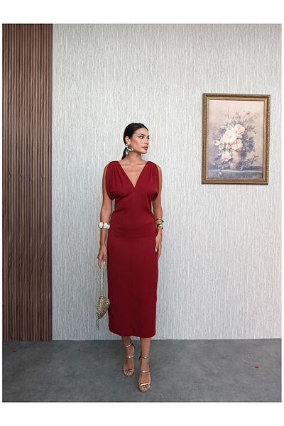 ESRAHELVACI V-Neck Shoulder Buckle Detailed Midi Dress