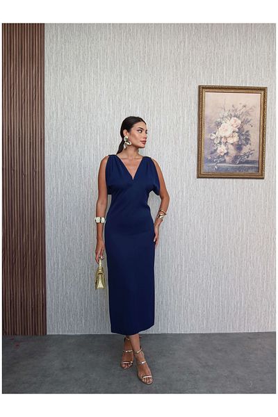 ESRAHELVACI V-Neck Shoulder Buckle Detailed Midi Dress
