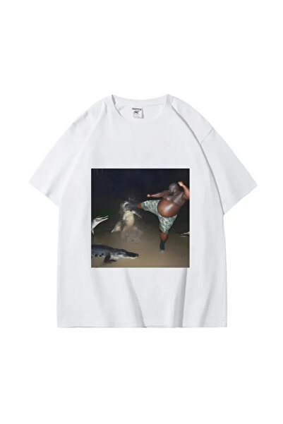 Tarzsokak Beyaz Adam Tekme Timsah Bataklık Komik Viral Meme Grafik Vintage Uni